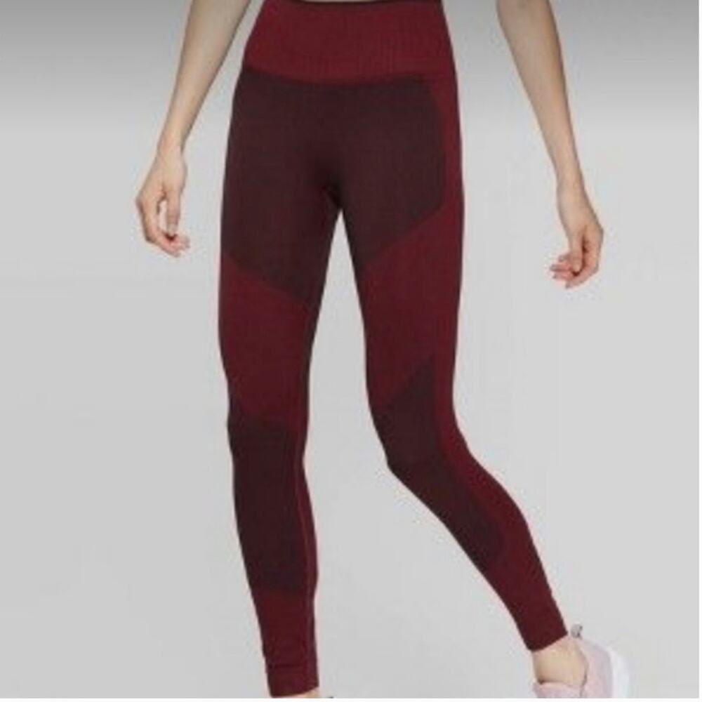 Umbro Seamless High Rise Workout Leggings‎ Medium 7/8 length